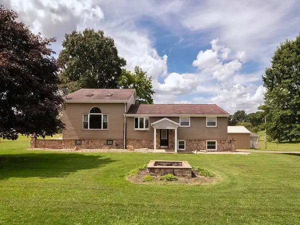 308 Welsh Rd, Evans City, PA 16033
