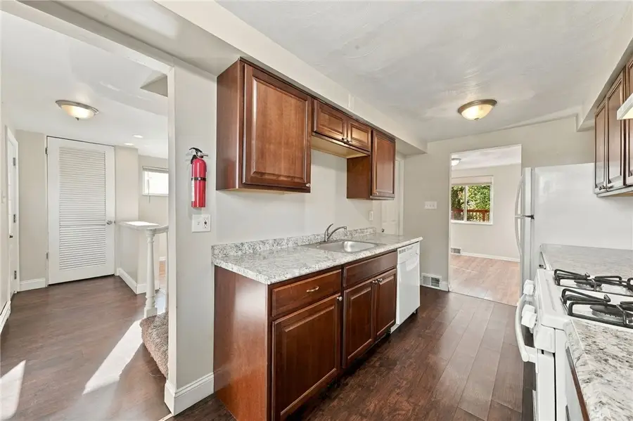 332 Bryant Dr, Pittsburgh, PA 15235 - #3