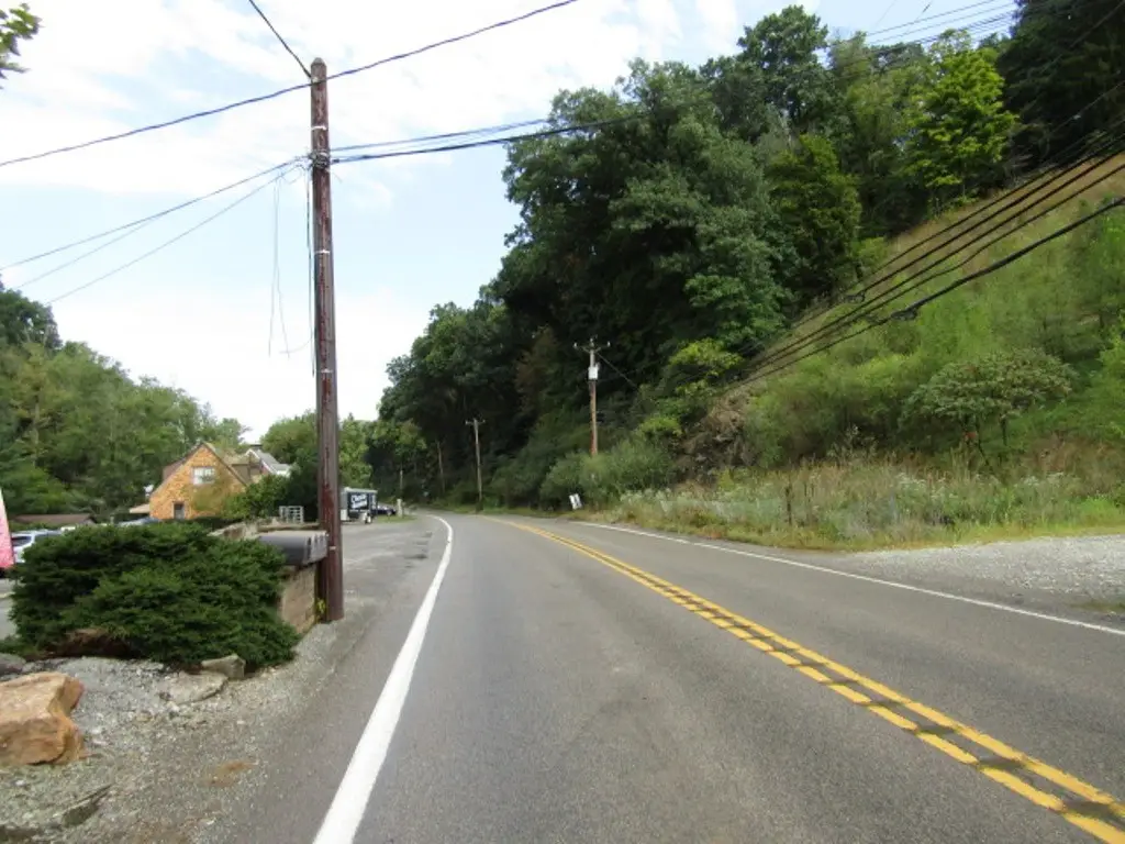 541 Rochester Rd., Ross, PA 15237 - #1