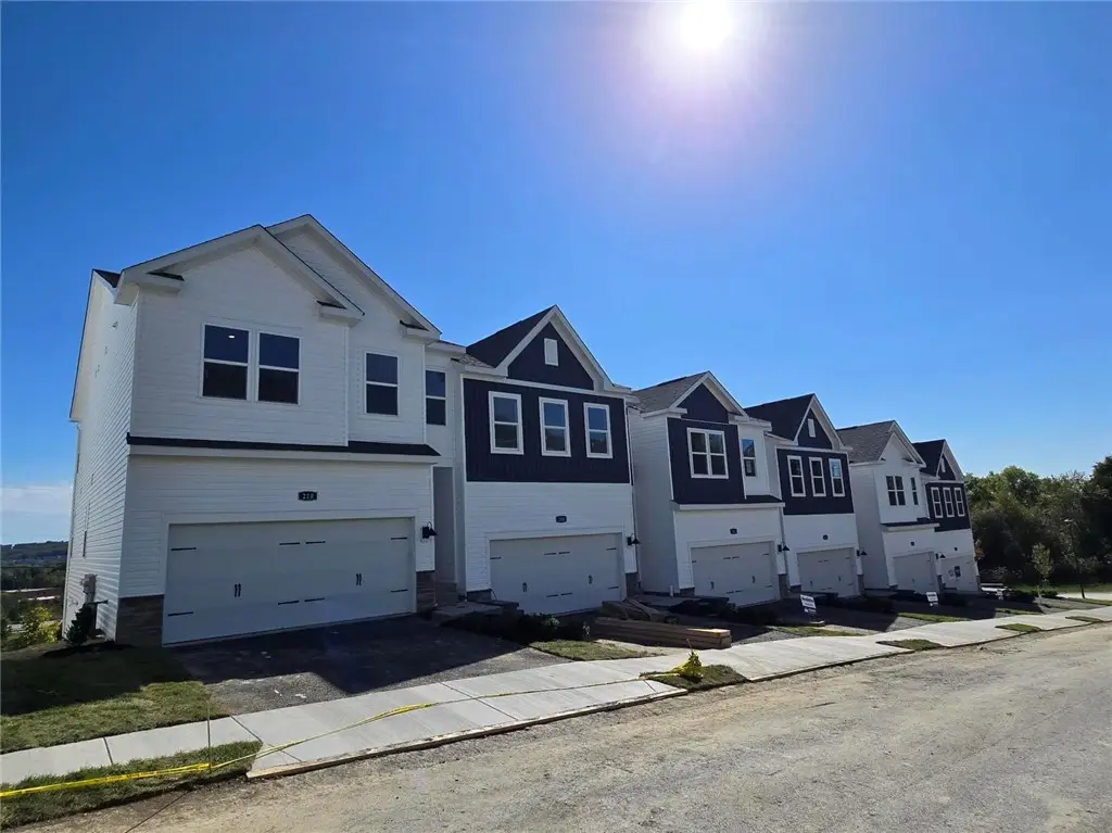 204 Paddock Lane, Harmony, PA 16037 - #1