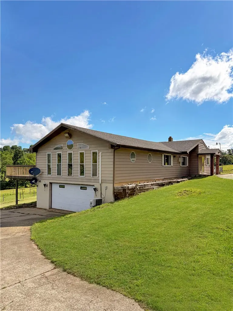 621 Washington Pike, Avella, PA 15312 - #2