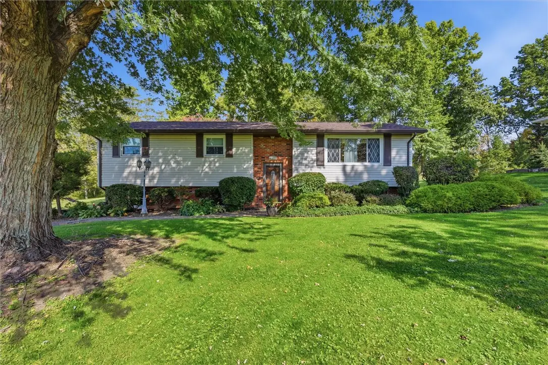 5005 Schwartz Ln, Hermitage, PA 16148 - #1