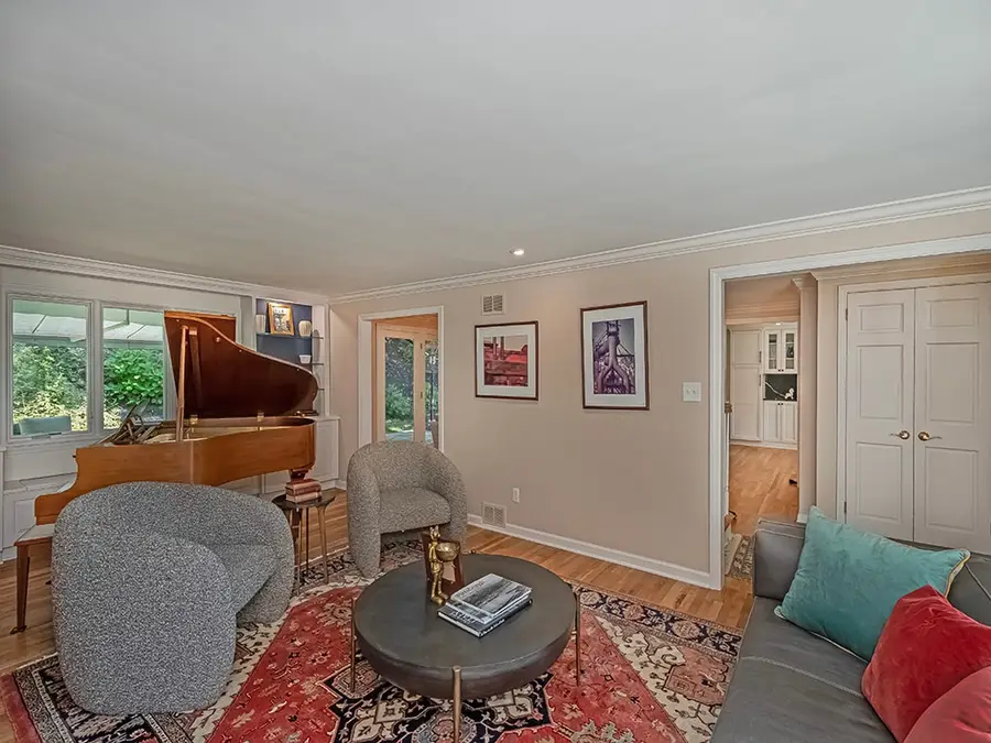 255 Connecting Road, Pittsburgh, PA 15228 - #3