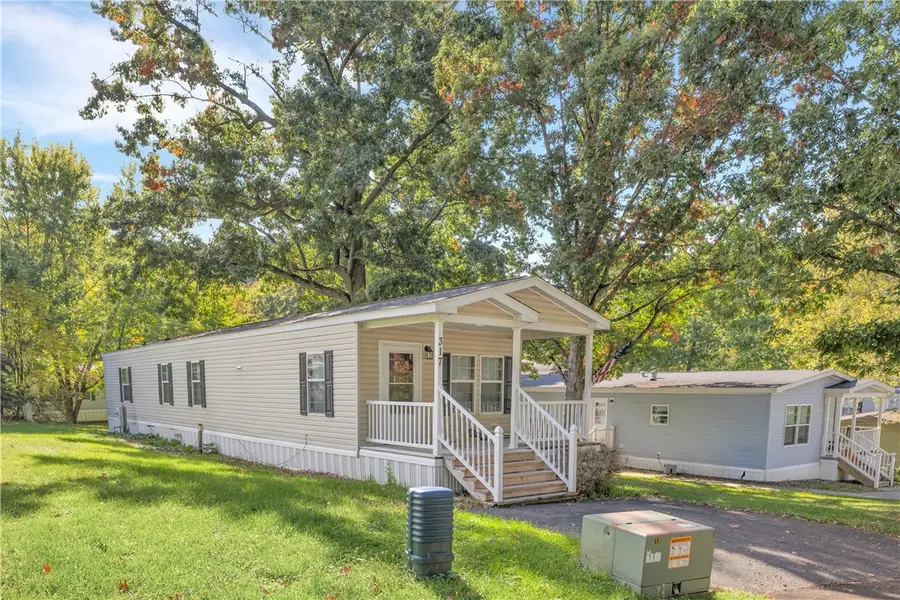 317 Laurel Dr, Cranberry, PA 16066 - #2