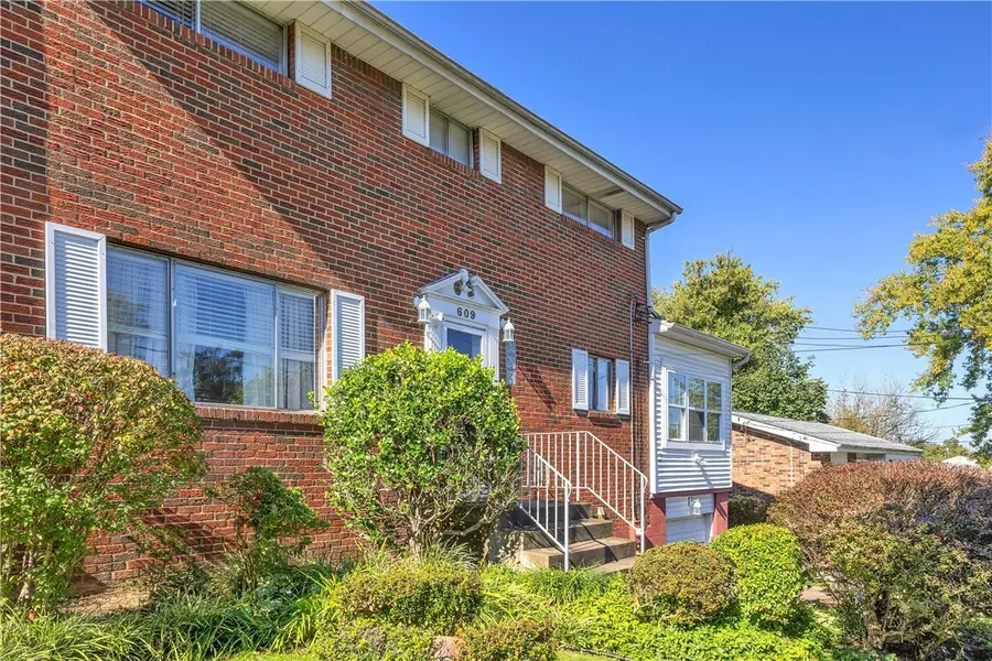 609 Millers Ln, Pittsburgh, PA 15239 - #2