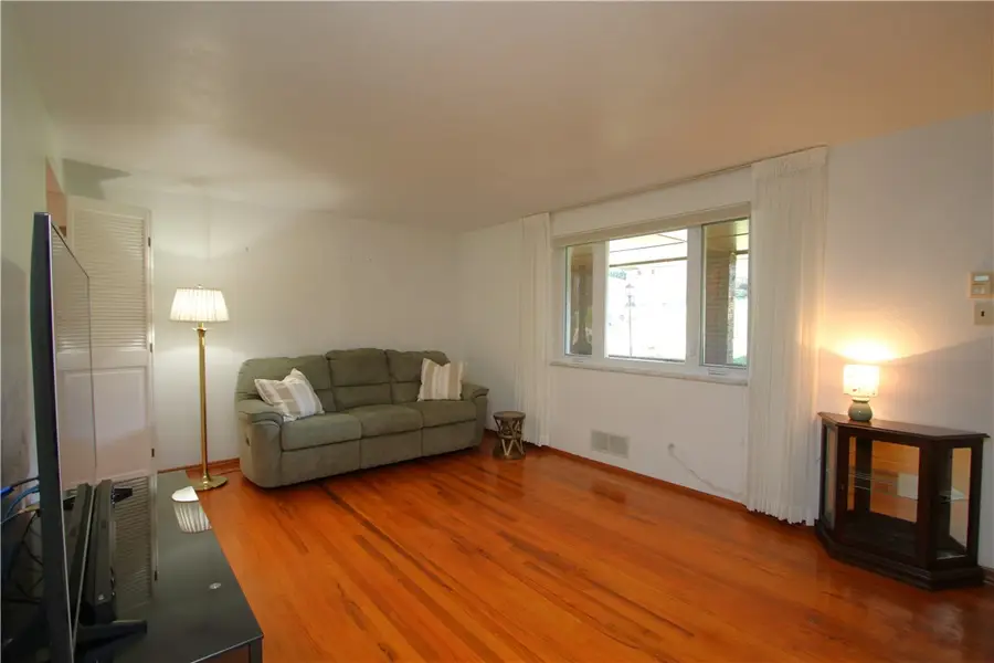 4548 Mapledale Drive, Homestead, PA 15120 - #2