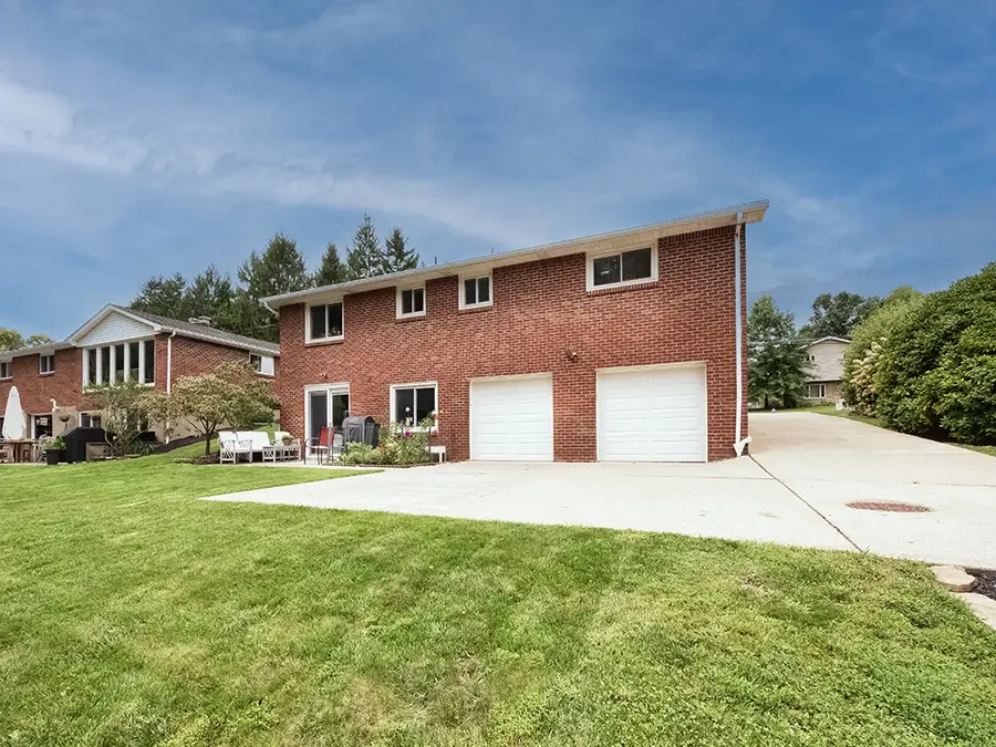 450 Amherst Avenue, Coraopolis, PA 15108 - #3