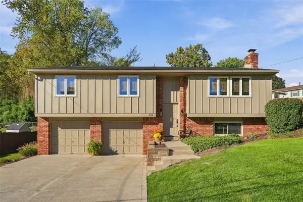 616 Carnival Dr, Pittsburgh, PA 15239