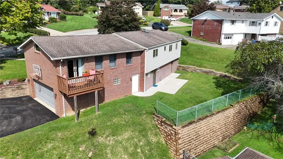 102 Thomas Dr, McKeesport, PA 15131 - #3