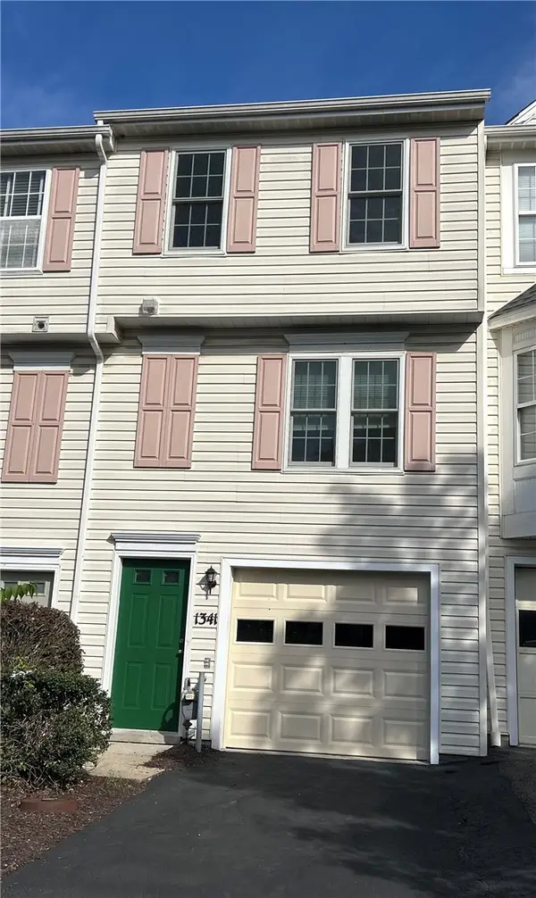 1341 Meadowbrook Dr, Canonsburg, PA 15317