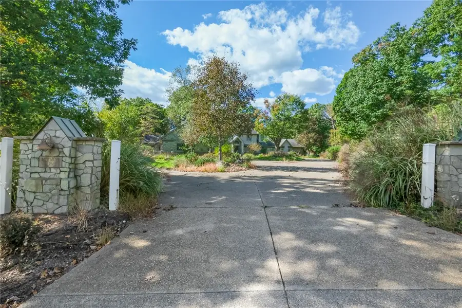 310 Mingo Rd, Wexford, PA 15090 - #2