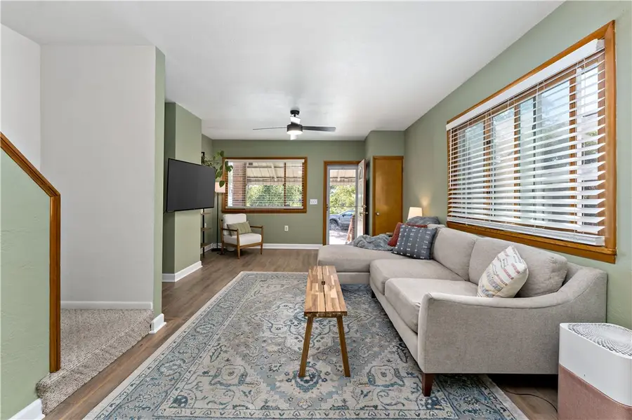 1929 W Beckert Ave, Pittsburgh, PA 15212 - #2