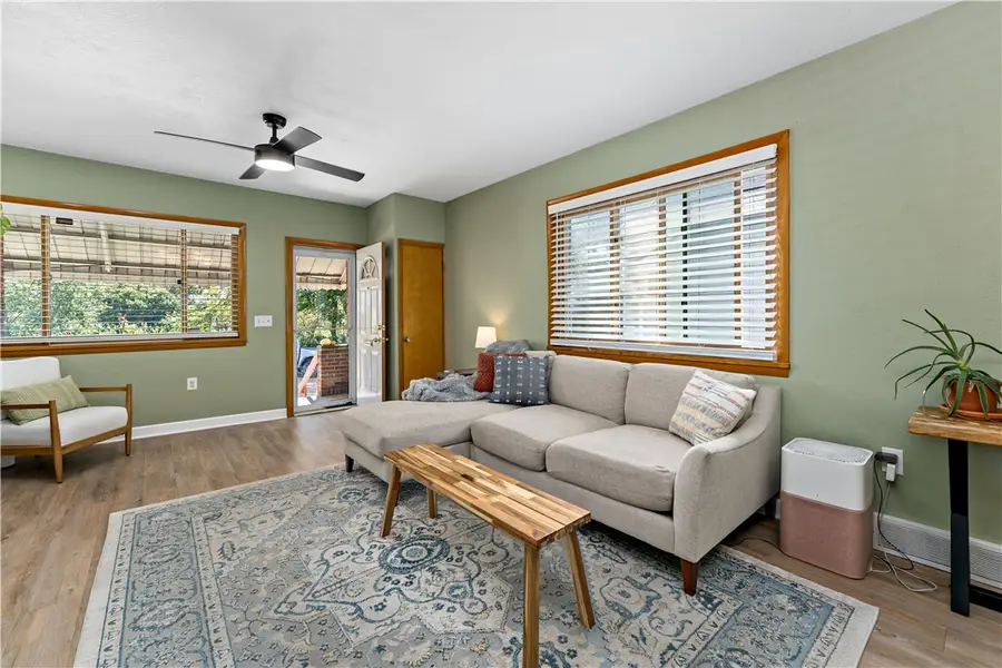 1929 W Beckert Ave, Pittsburgh, PA 15212 - #3
