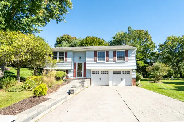 17 Wheatfield Drive, Cranberry Twp, PA 16066