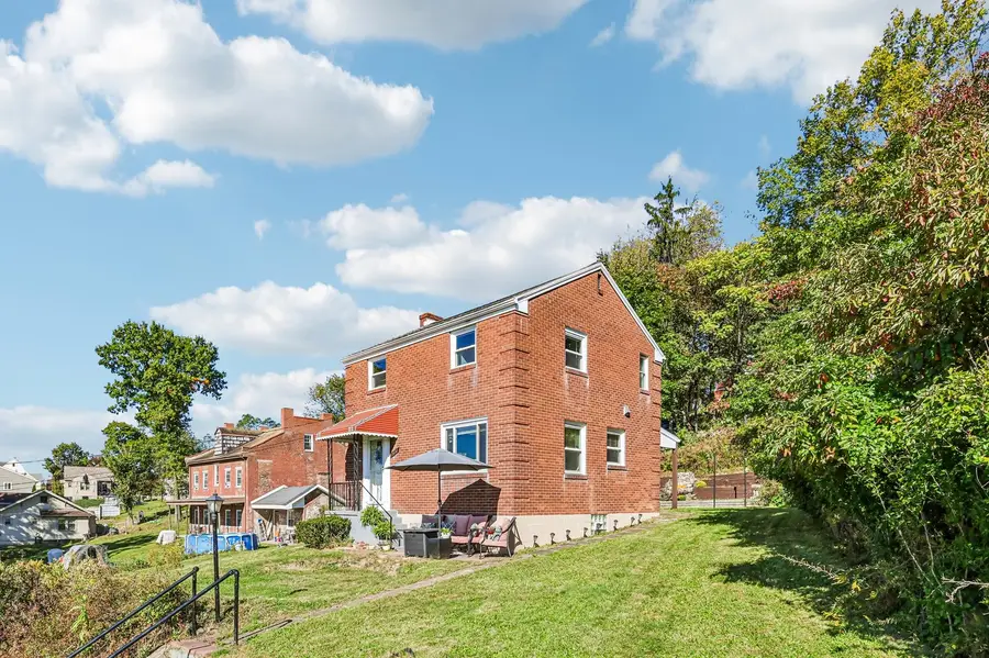 2600 Volta Street, Pittsburgh, PA 15212 - #2