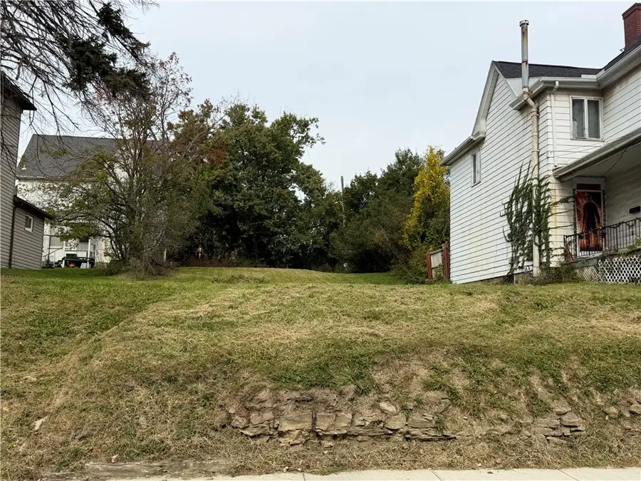 128 Hall Ave, Washington, PA 15301 - #2