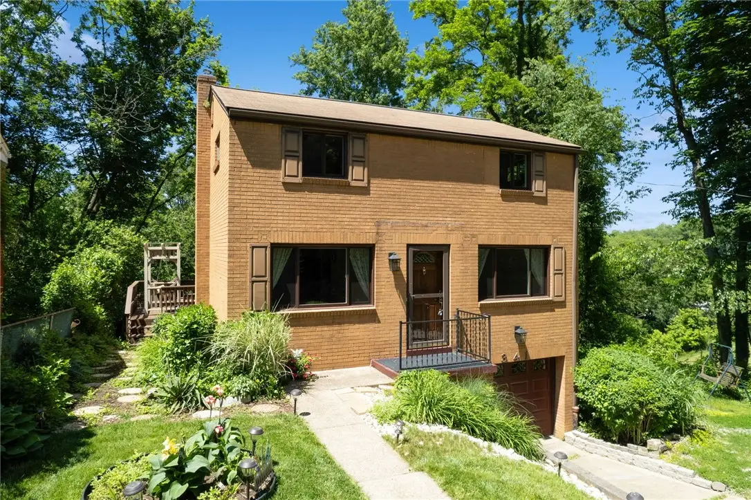 341 E Agnew Ave, Pittsburgh, PA 15210 - #1