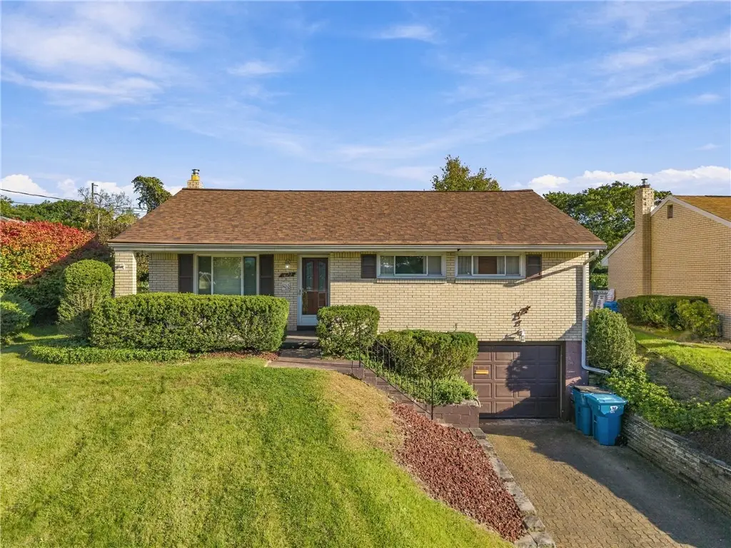 1822 Outlook Dr, Verona, PA 15147 - #1