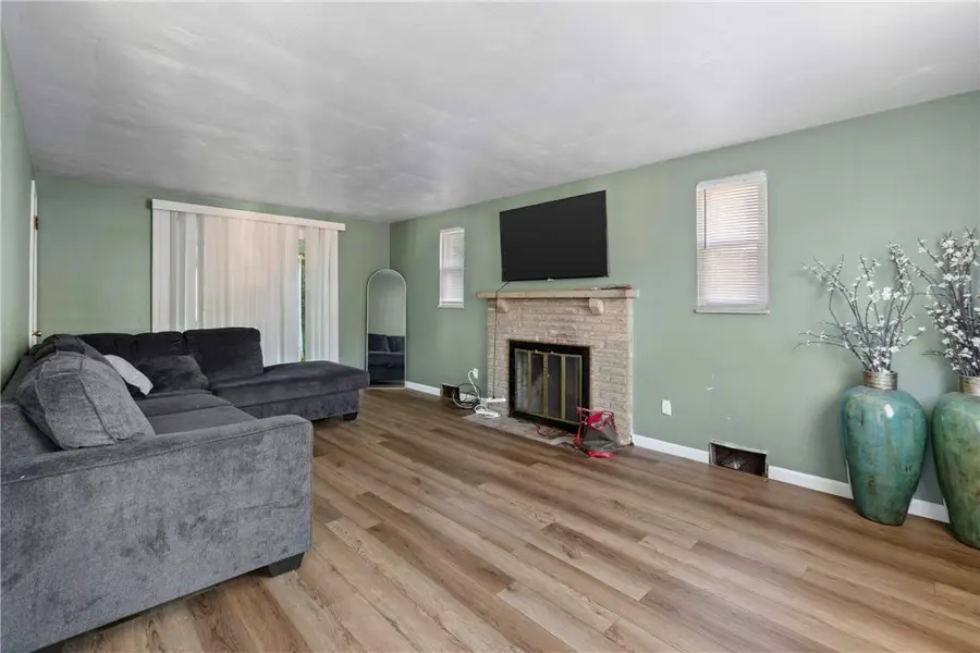 9242 Valley St, Pittsburgh, PA 15235 - #3