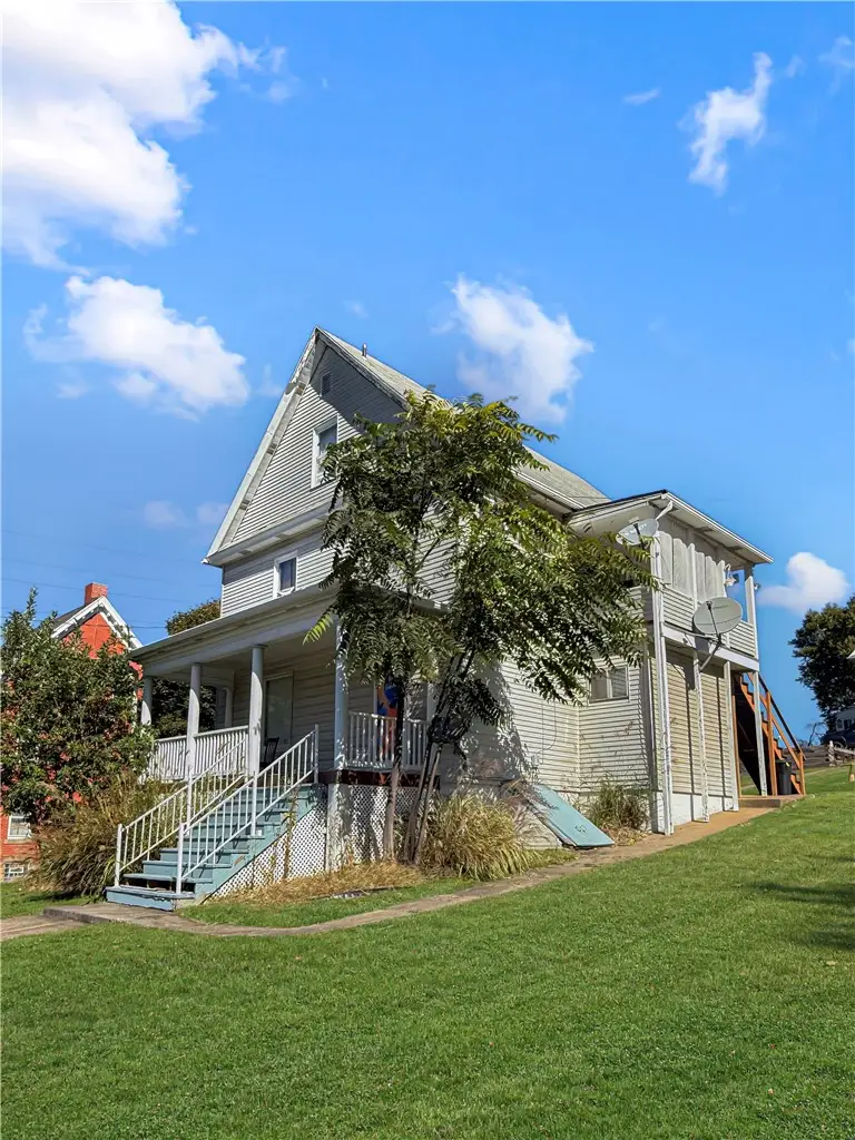 1583 E Maiden St, Washington, PA 15301 - #3