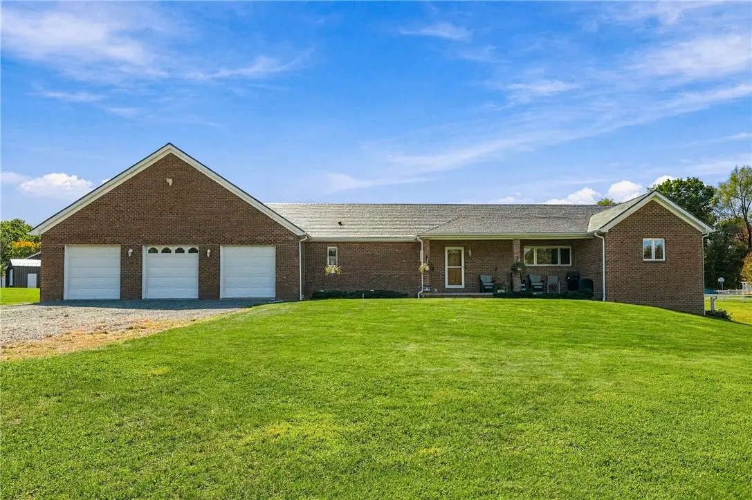 106 Rushford Ln, Butler, PA 16002 - #1