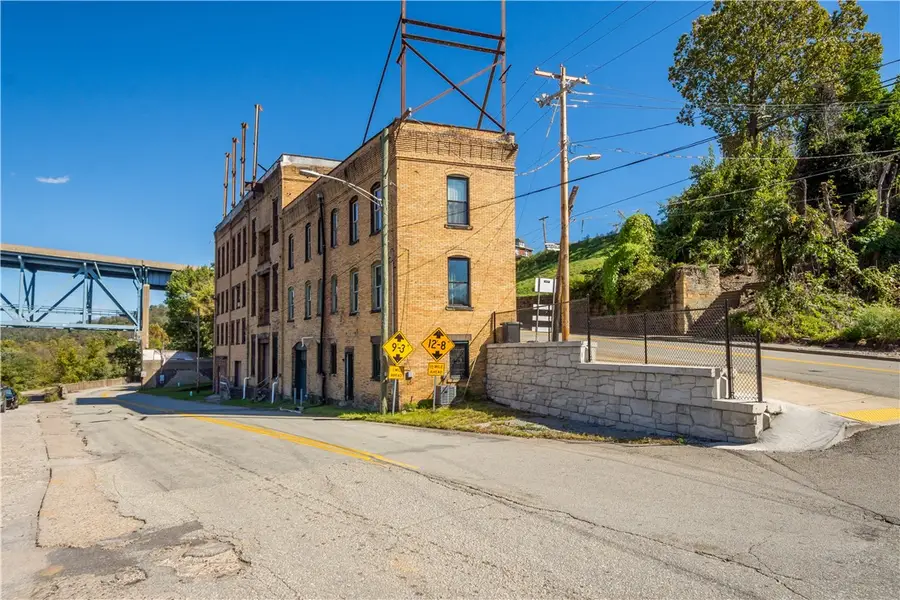 121-125 Market St, Brownsville, PA 15417 - #2