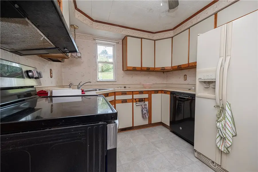 1323 Hamilton Rd, Pittsburgh, PA 15234 - #2