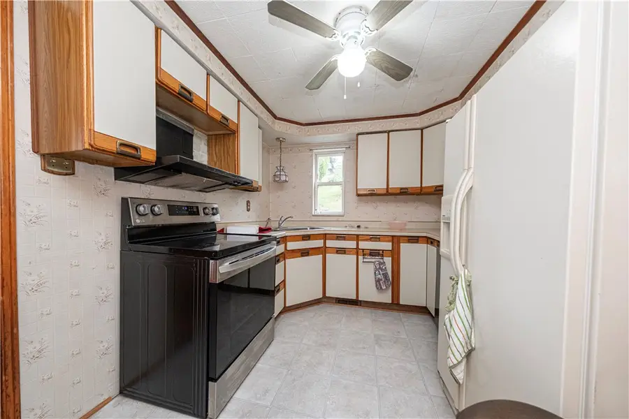 1323 Hamilton Rd, Pittsburgh, PA 15234 - #3