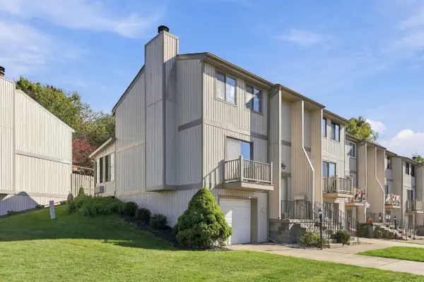 125 Arrowood Drive, Cranberry Twp, PA 16066