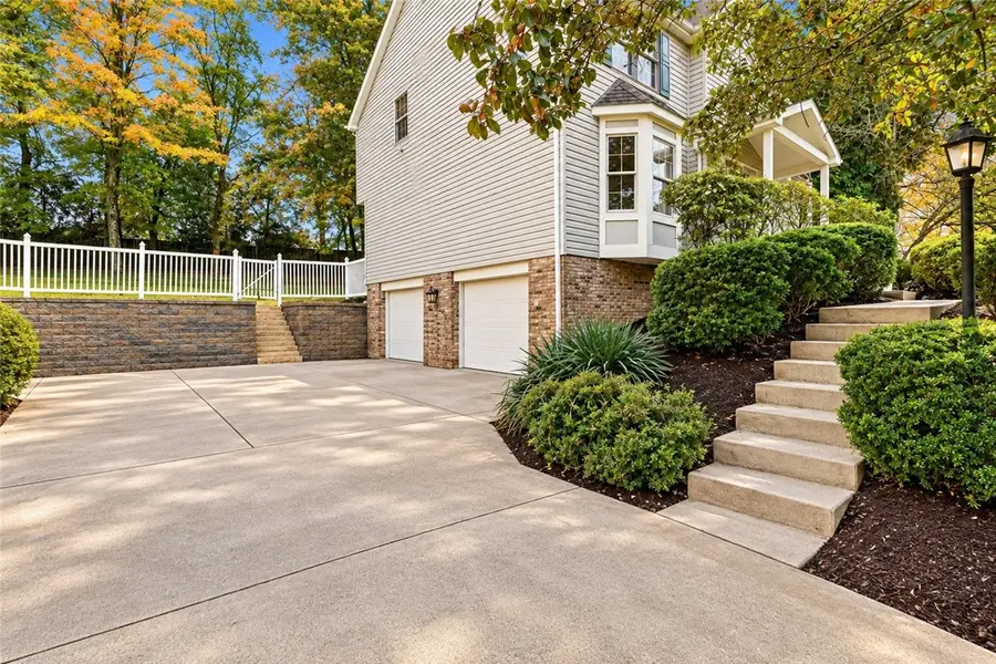 804 Wyngold Dr, Pittsburgh, PA 15237 - #3