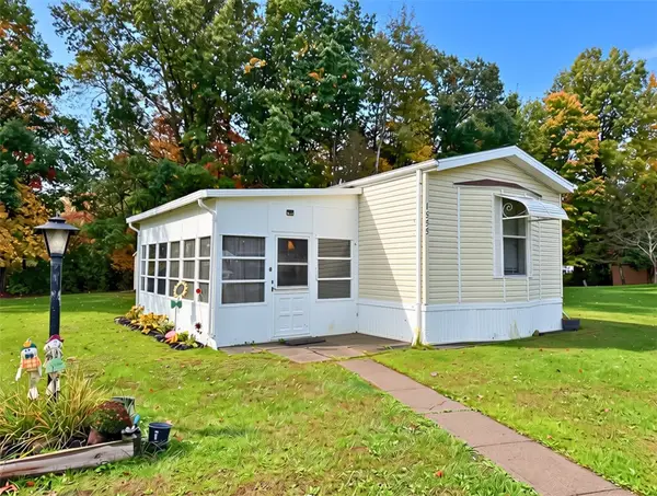 1555 Lee Lane, Grove City, PA 16127