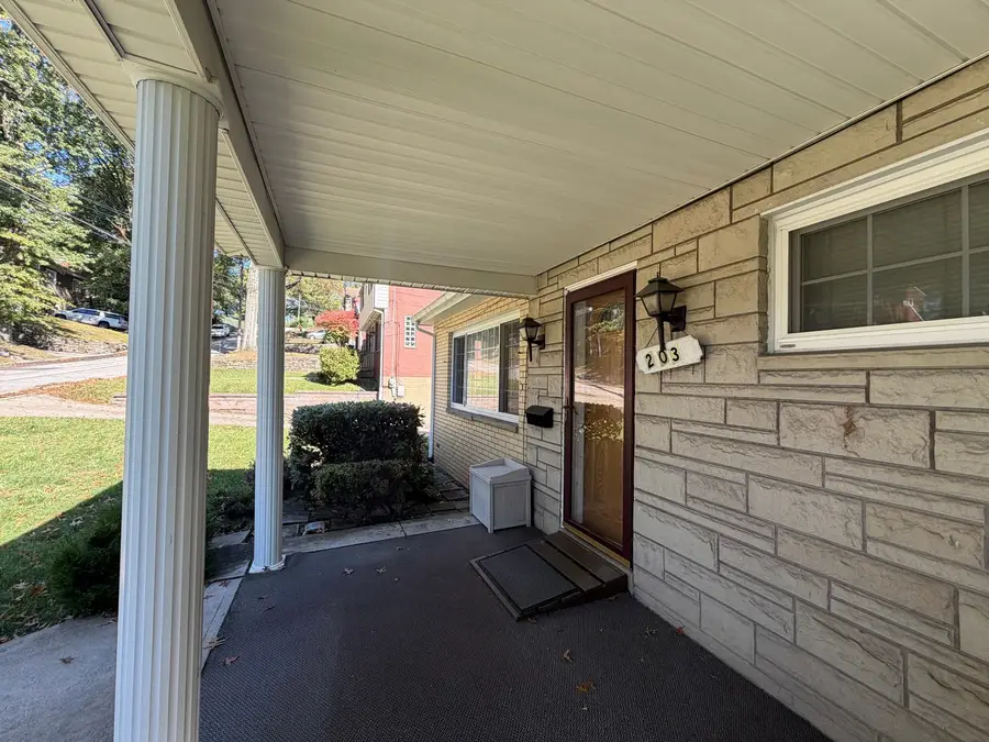 2034 W Kendon Drive, Pittsburgh, PA 15221 - #3
