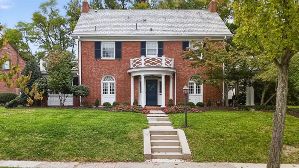 140 Altadena Dr, Mt Lebanon, PA 15228