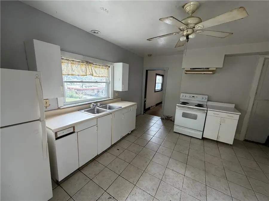 353-355 3rd St, Webster, PA 15087 - #3