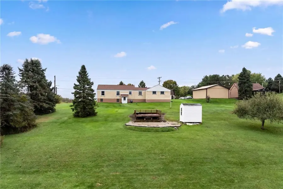 1528 Millers Run Rd, Mount Pleasant, PA 15057 - #2