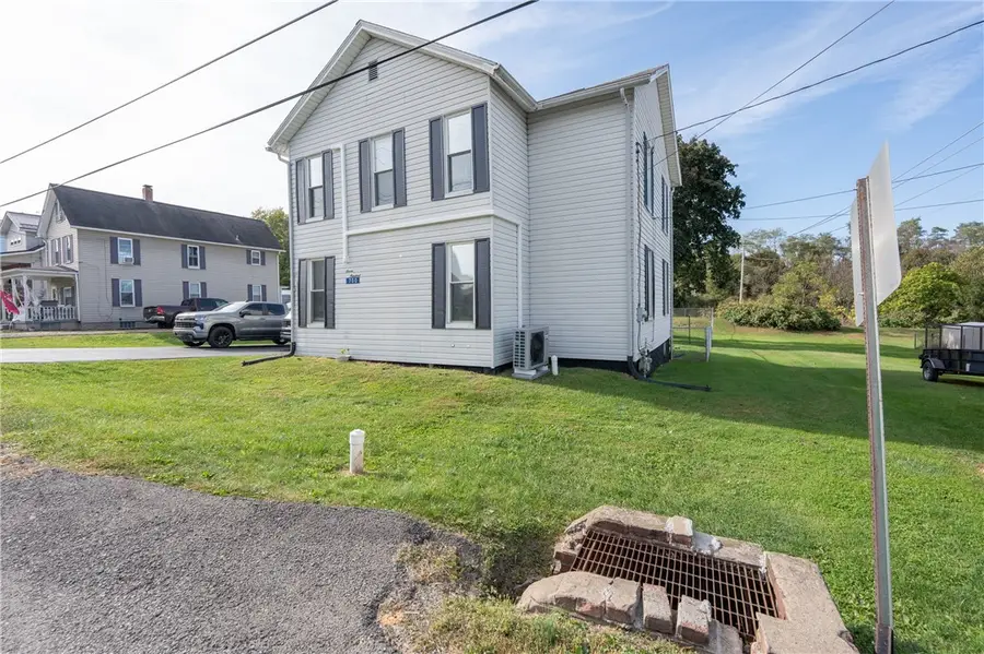 700 W 1st Ave, Derry, PA 15627 - #2