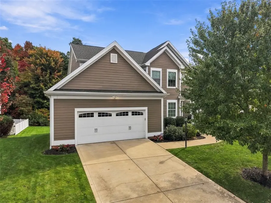 210 Pinnacle Ct, Valencia, PA 16059 - #2