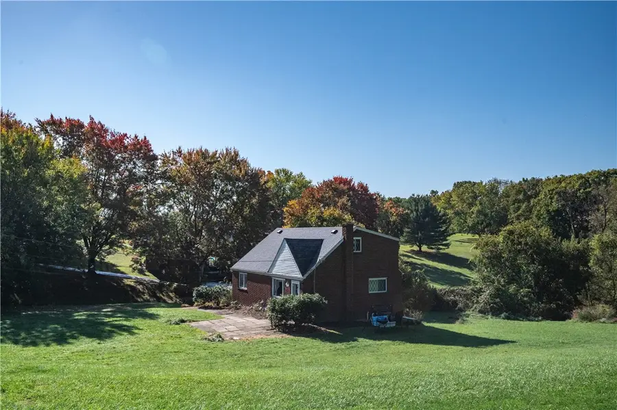 300 W Fenn Dr, Gibsonia, PA 15044 - #2