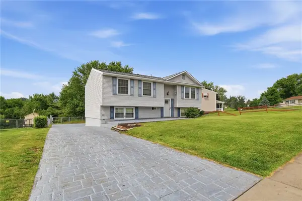 113 Cranbrooke Dr, Coraopolis, PA 15108