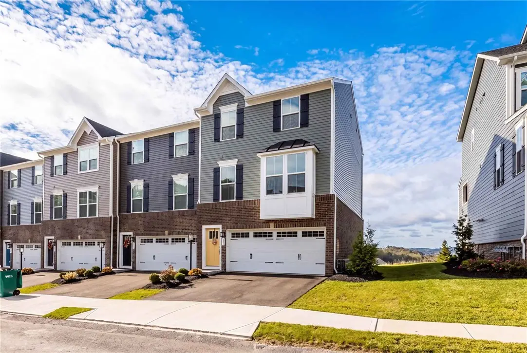 218 Yellowwood Ct, Washington, PA 15301 - #1