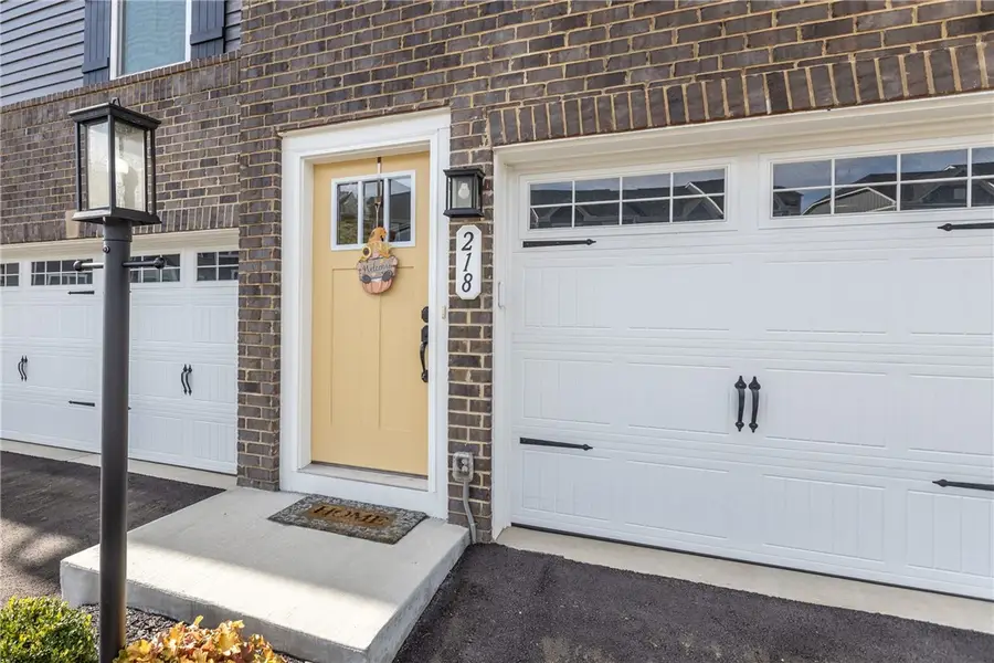 218 Yellowwood Ct, Washington, PA 15301 - #3