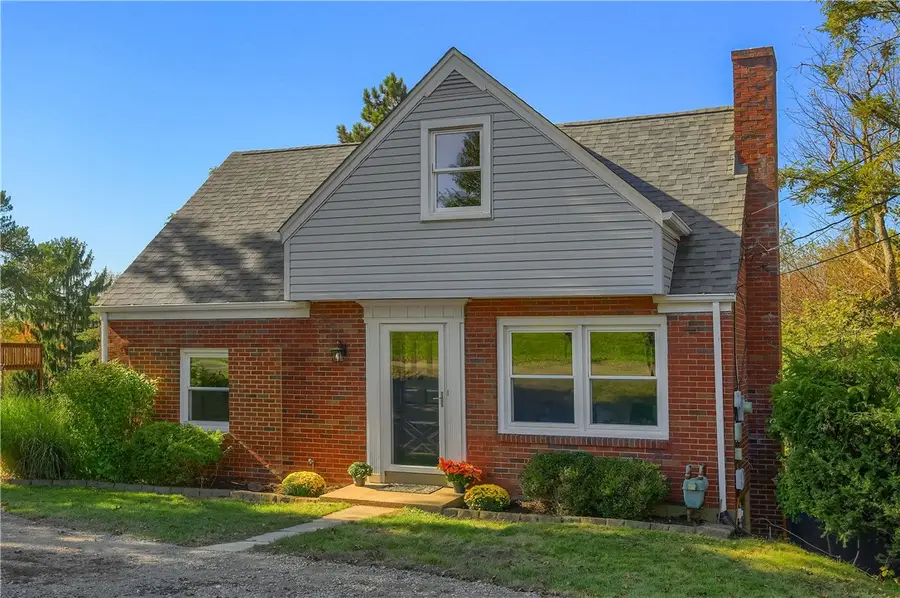 151 Rosscommon Rd, Wexford, PA 15090 - #2