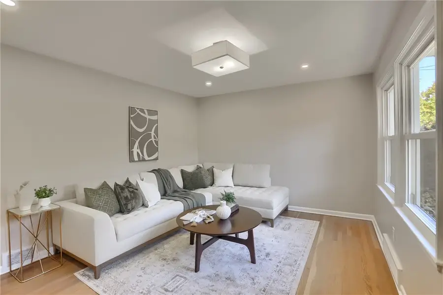 151 Rosscommon Rd, Wexford, PA 15090 - #3