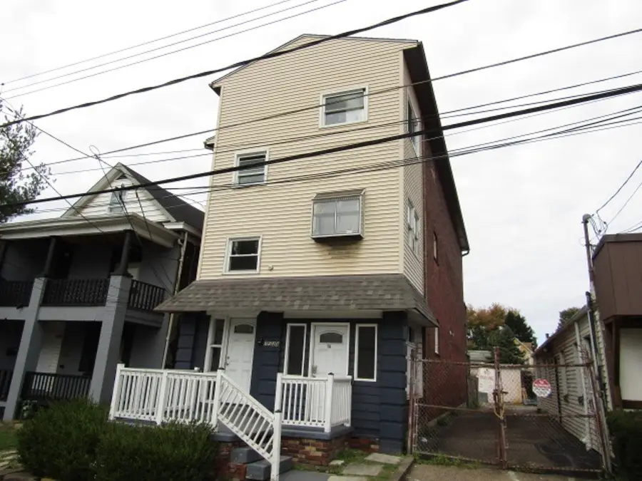 7529 Roslyn St, Pittsburgh, PA 15218 - #2