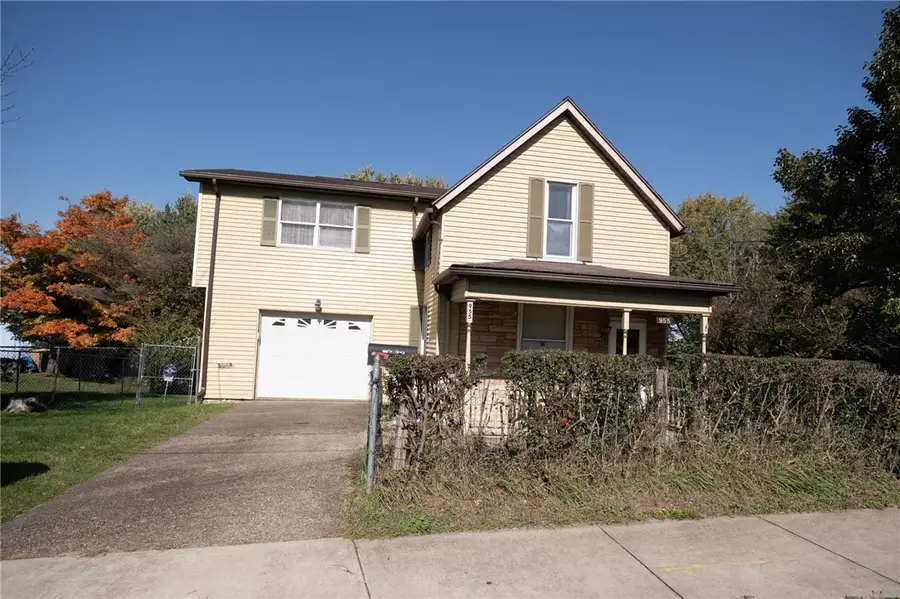 955 Ewing St, Washington, PA 15301 - #2