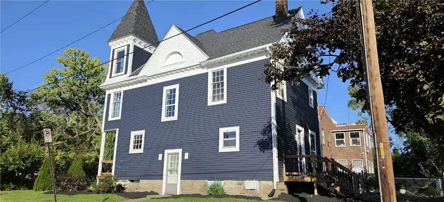 130 E Wallace Ave, New Castle, PA 16101 - #2