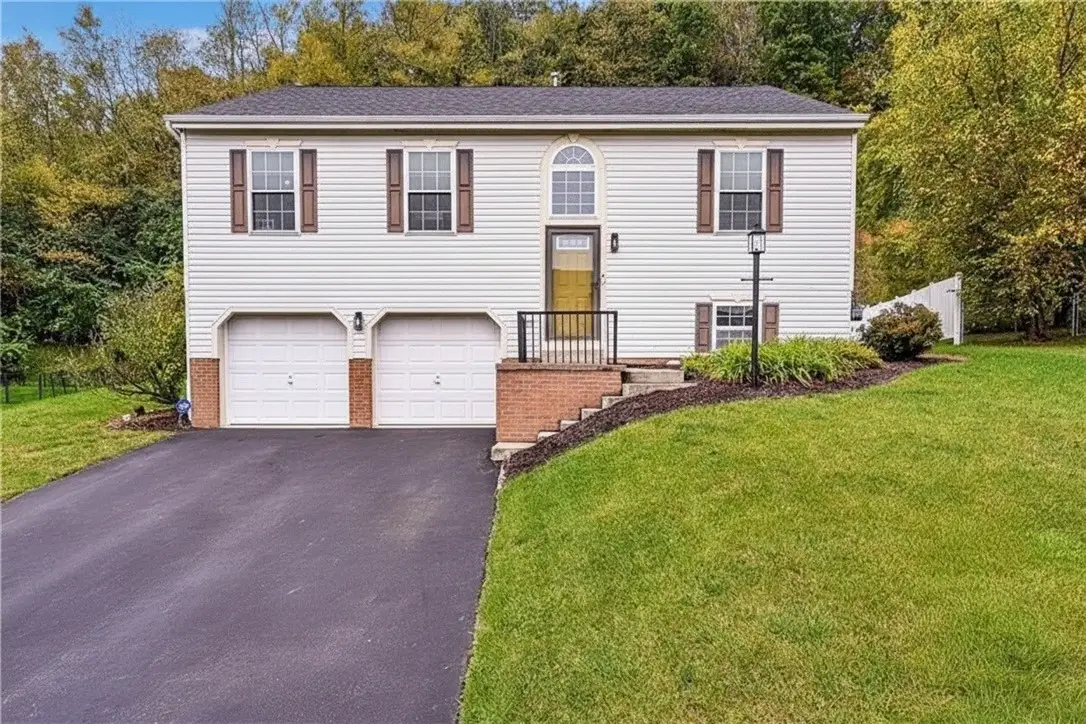 118 Stratford Ct, New Stanton, PA 15672 - #1