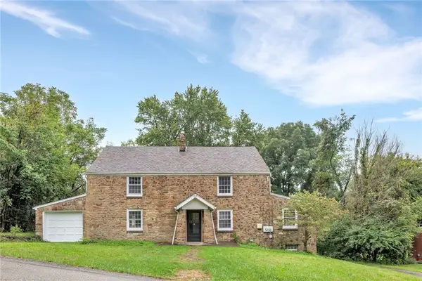 422 Orchard Dr, West Mifflin, PA 15236
