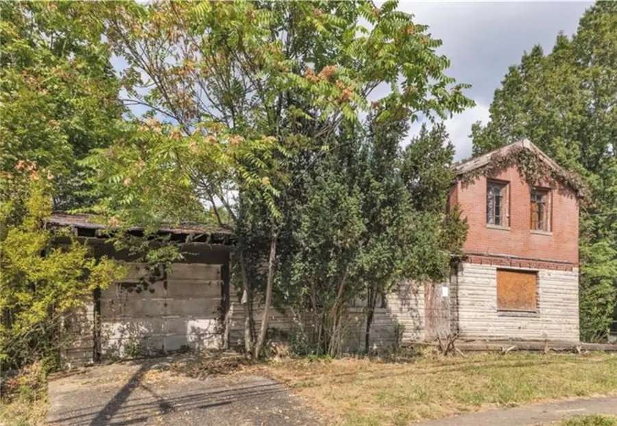 2241 Laketon Rd, Pittsburgh, PA 15221 - #2