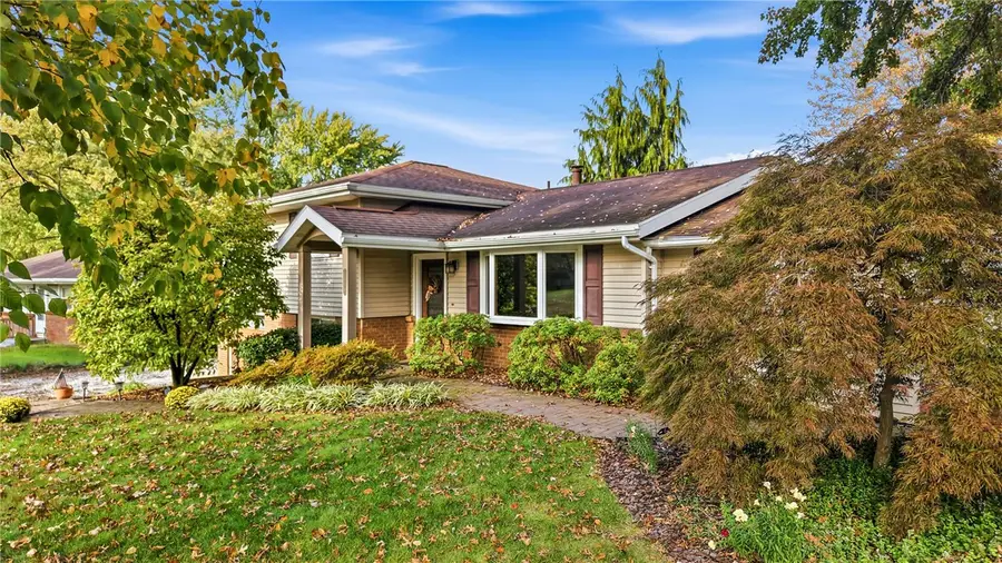 1550 Wakefield Dr, Hermitage, PA 16148 - #2